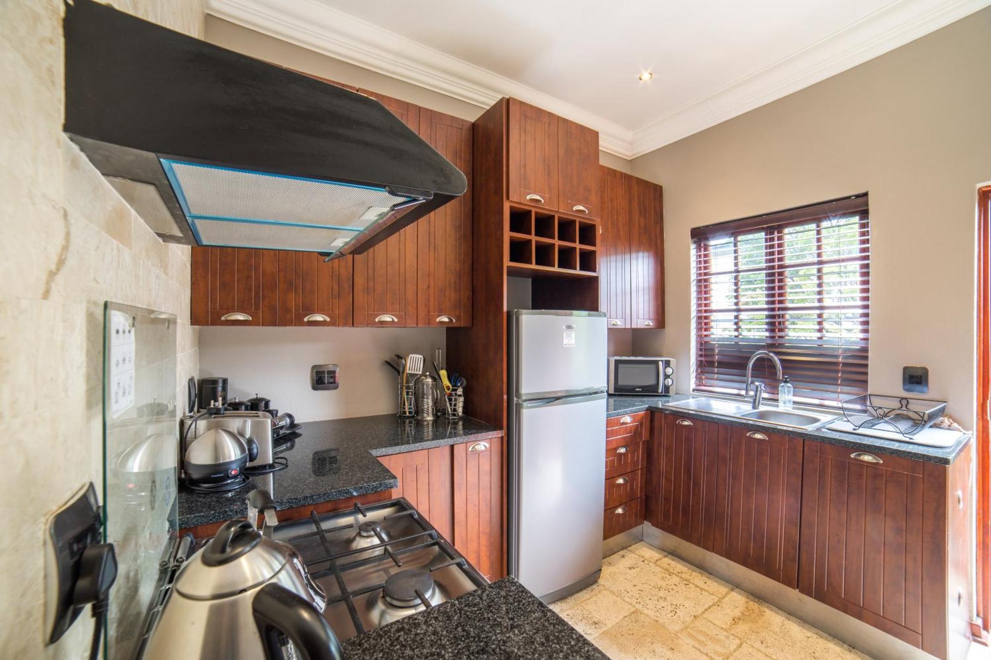 Tuareg Guest House มิดแรนด์ ภายนอก รูปภาพ