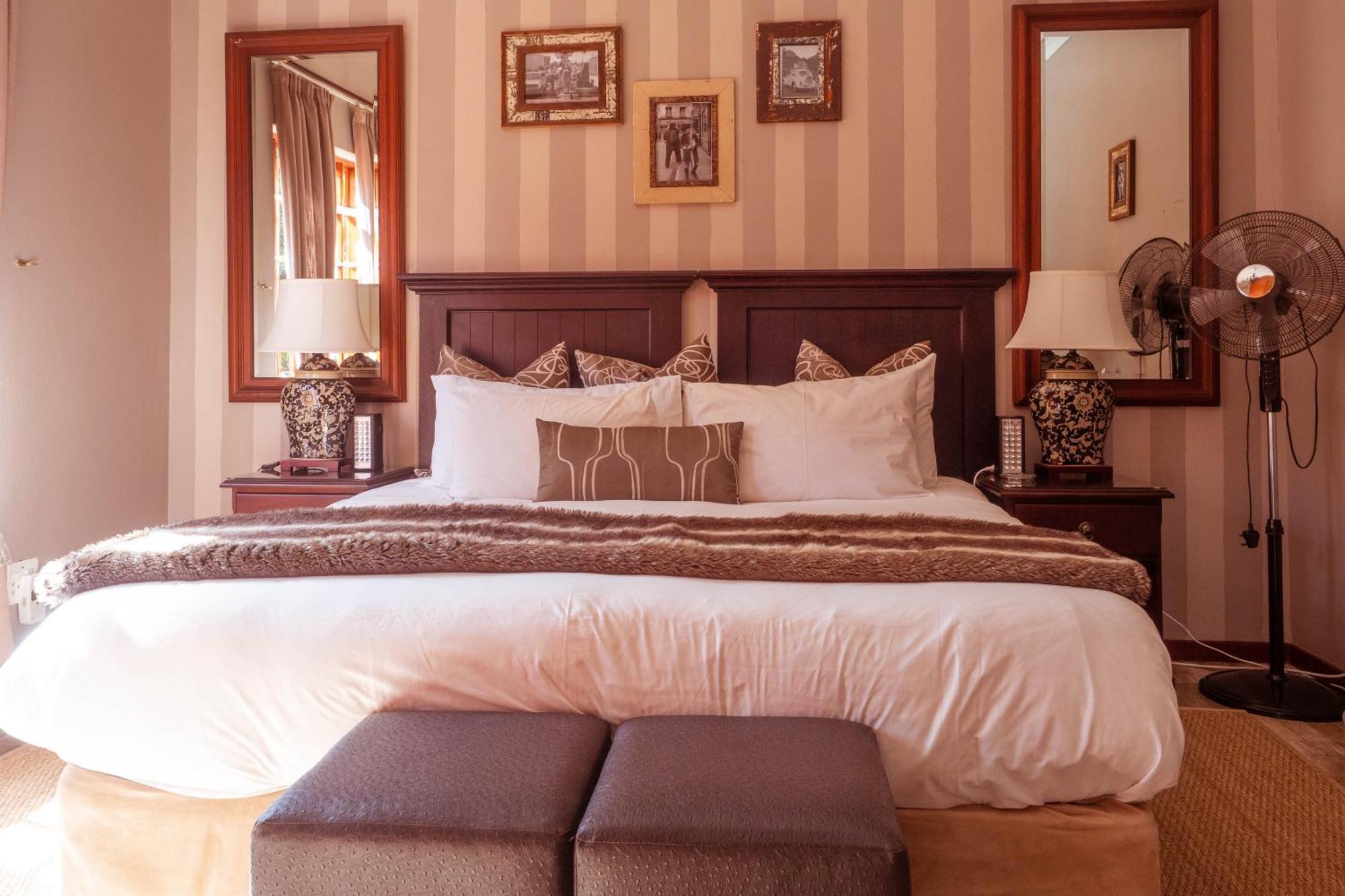 Tuareg Guest House มิดแรนด์ ภายนอก รูปภาพ