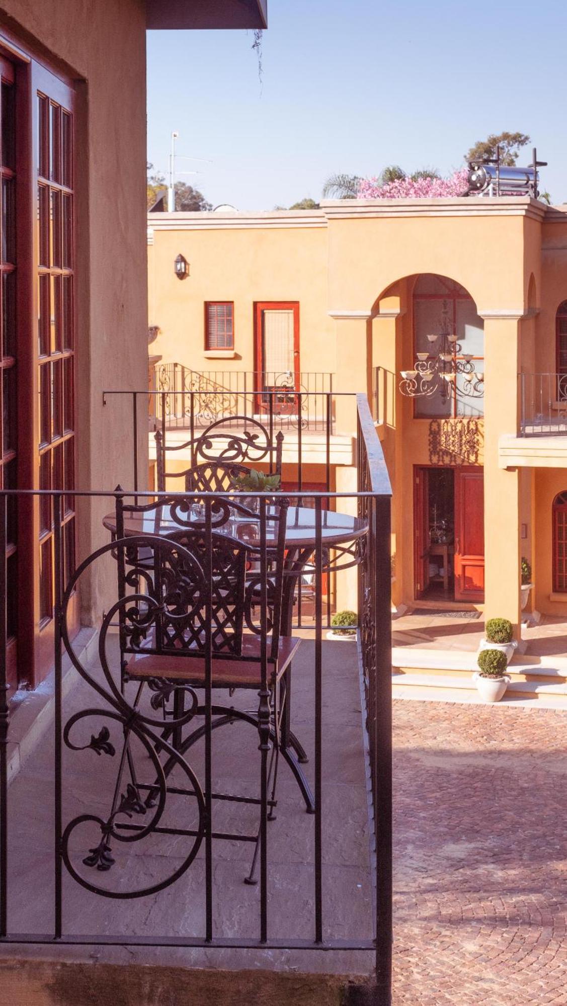 Tuareg Guest House มิดแรนด์ ภายนอก รูปภาพ