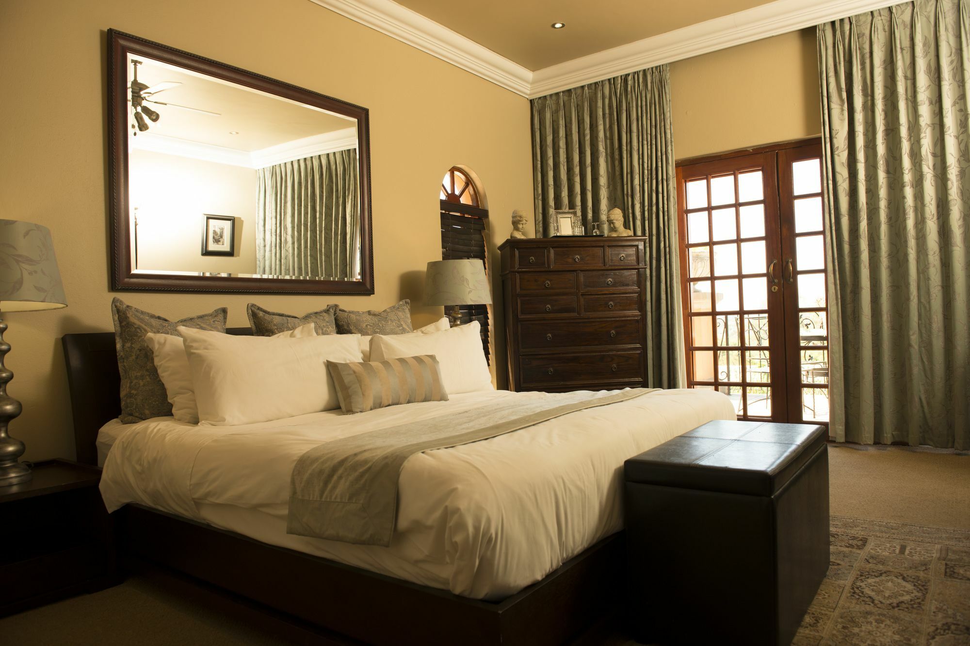 Tuareg Guest House มิดแรนด์ ภายนอก รูปภาพ